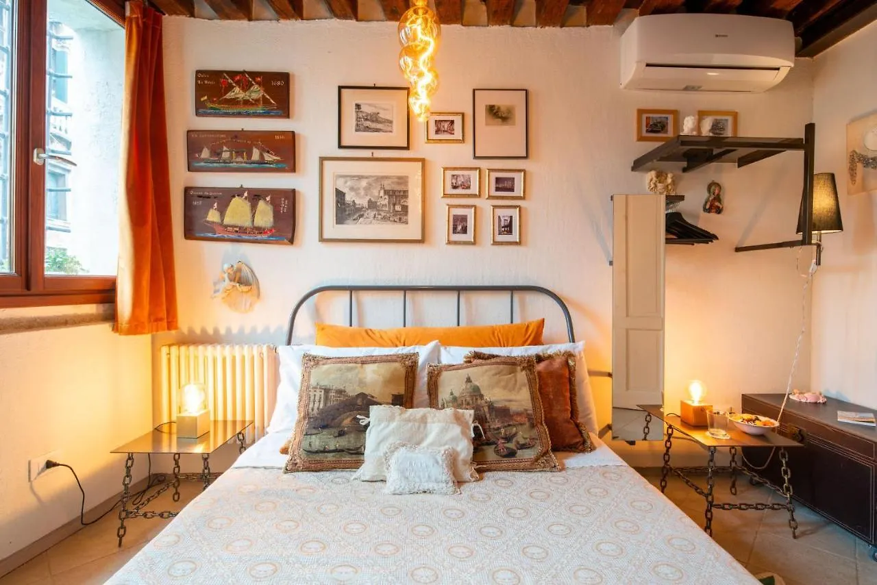 Apartamento Casa Manina Sul Ponte - Your Private Canal View Veneza