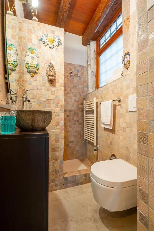 Apartamento Casa Manina Sul Ponte - Your Private Canal View Veneza