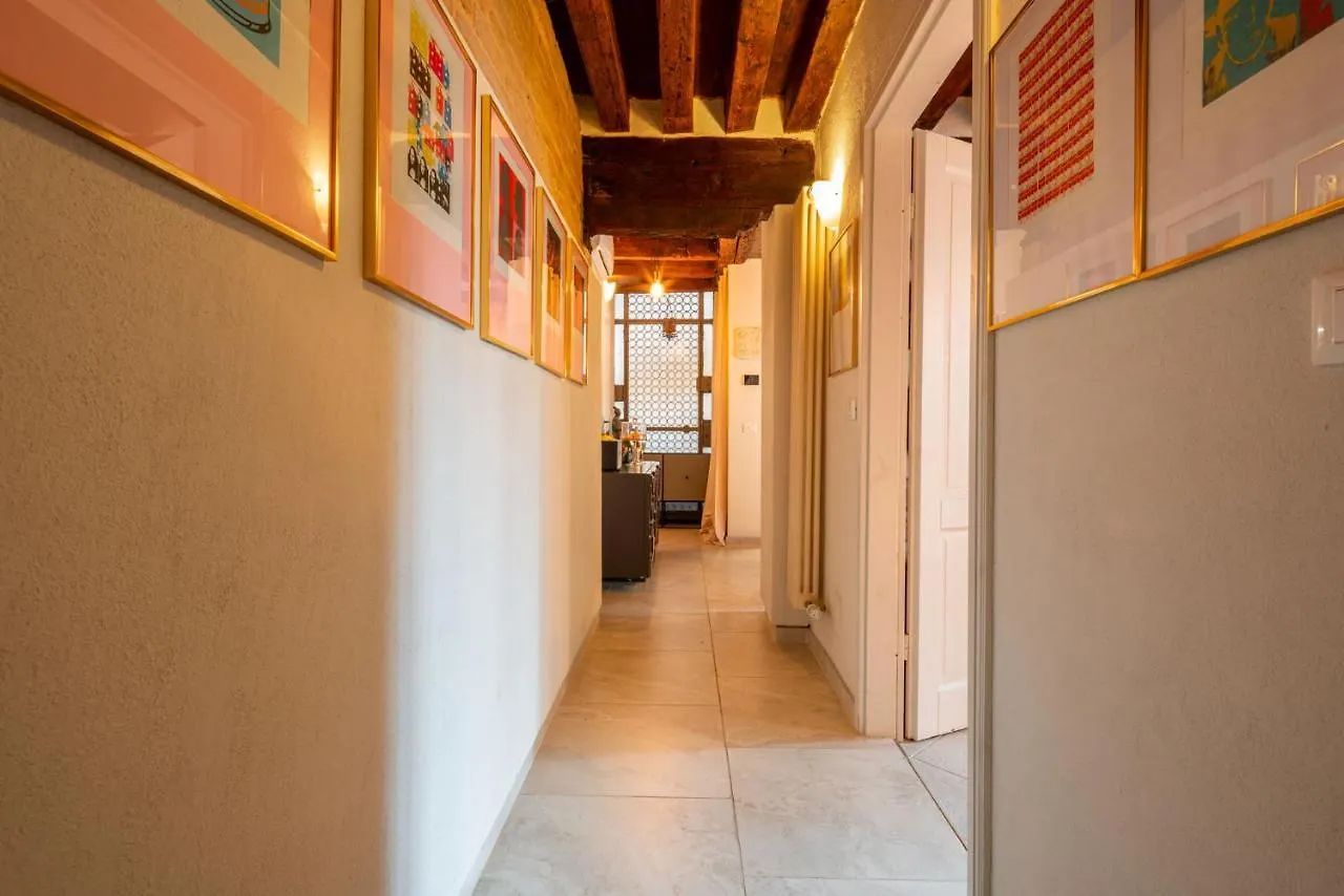 Apartamento Casa Manina Sul Ponte - Your Private Canal View Veneza