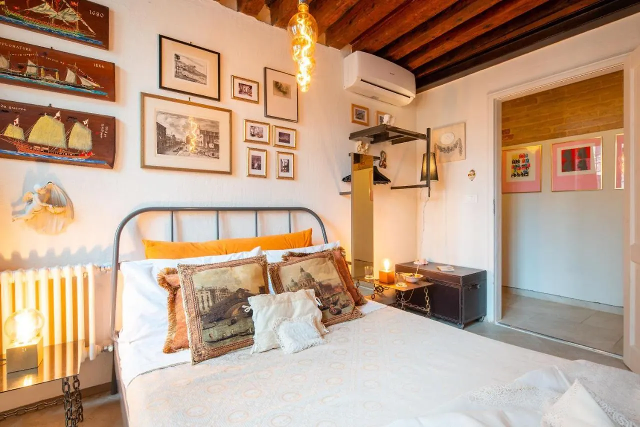 Casa Manina Sul Ponte - Your Private Canal View Veneza Itália