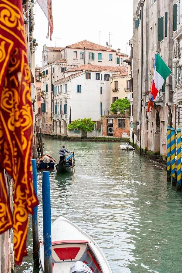 Casa Manina Sul Ponte - Your Private Canal View Veneza Apartamento